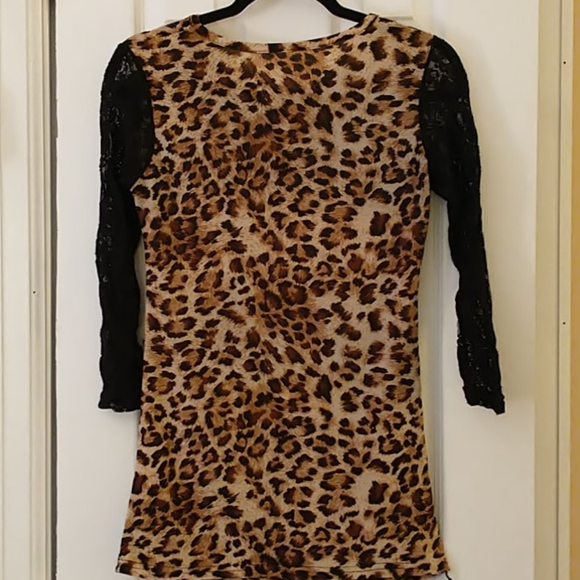 Tunic - Picture 4 of 5